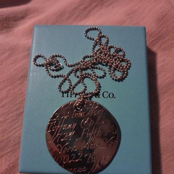 Genuine Tiffany & Co. Pendant and chain. - Picture 8 of 10